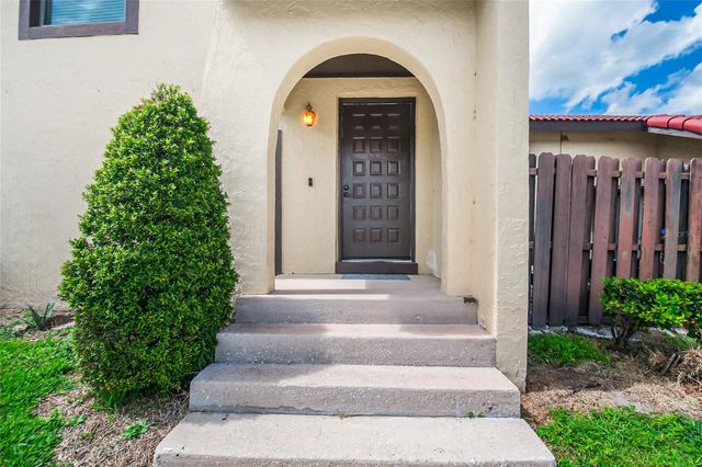 447 HUNTER CIRCLE, Kissimmee, FL 34758