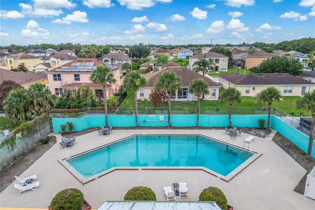 447 HUNTER CIRCLE, Kissimmee, FL 34758