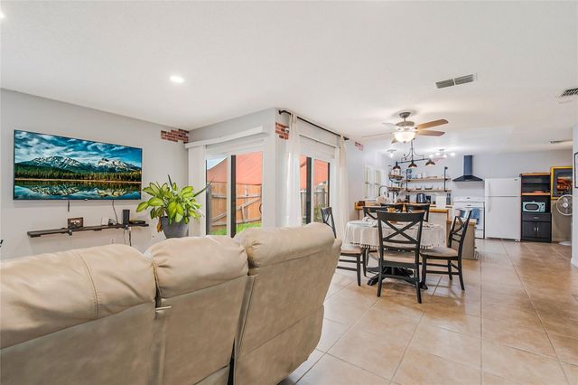 447 HUNTER CIRCLE, Kissimmee, FL 34758
