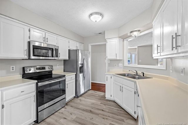 102 Ryans Circle, Spring Lake, NC 28390