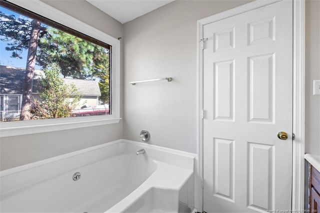 102 Ryans Circle, Spring Lake, NC 28390