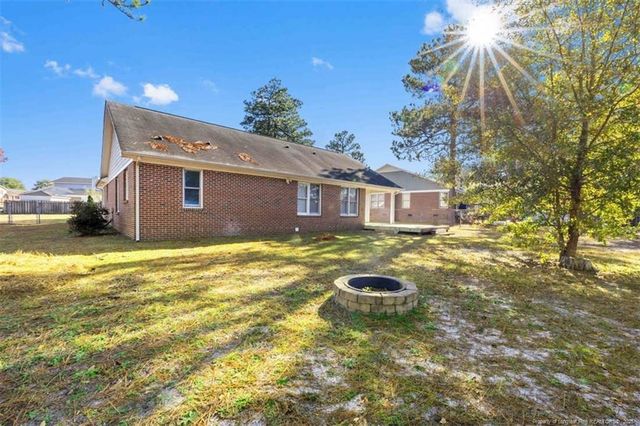 102 Ryans Circle, Spring Lake, NC 28390