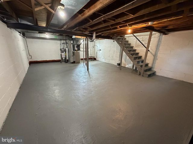 146 RODNEY DR, New Castle, DE 19720