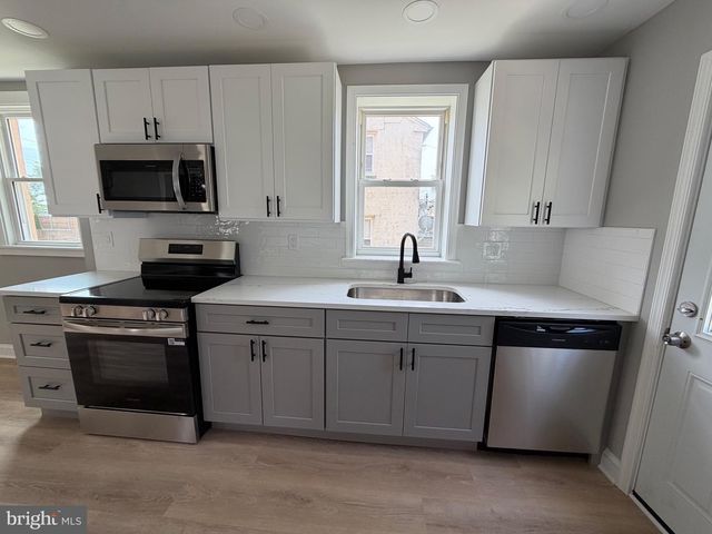 146 RODNEY DR, New Castle, DE 19720