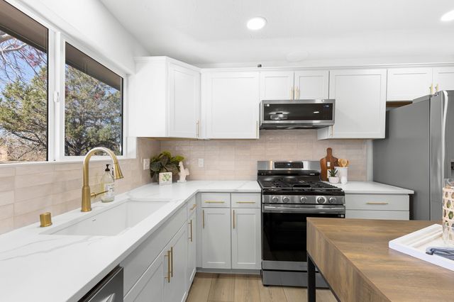 6413 Concordia Road NE, Albuquerque, NM 87111