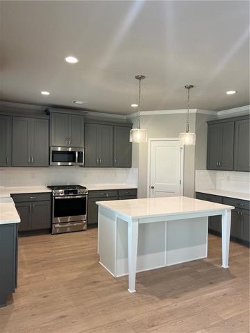 894 Bessie Court, Loganville, GA 30052
