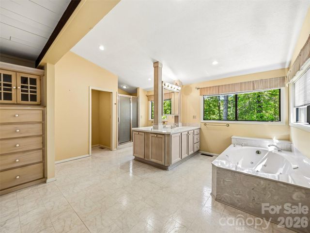 33 Southerland Road, Pisgah Forest, NC 28768