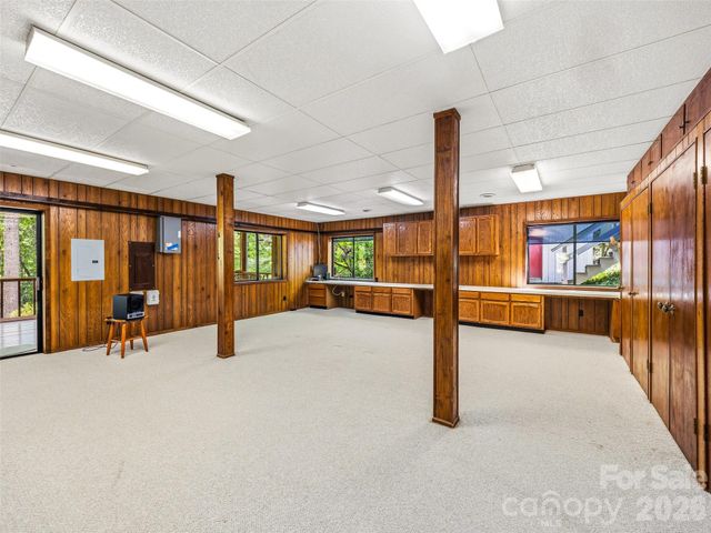 33 Southerland Road, Pisgah Forest, NC 28768