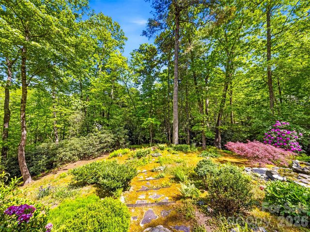 33 Southerland Road, Pisgah Forest, NC 28768