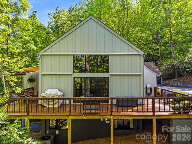 33 Southerland Road, Pisgah Forest, NC 28768