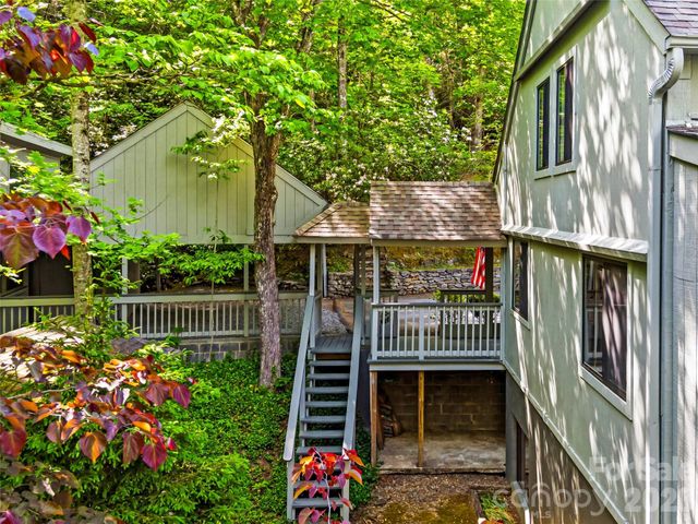 33 Southerland Road, Pisgah Forest, NC 28768