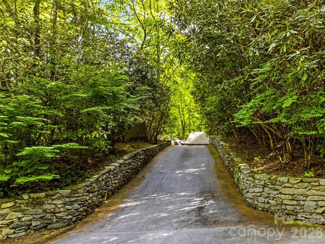 33 Southerland Road, Pisgah Forest, NC 28768