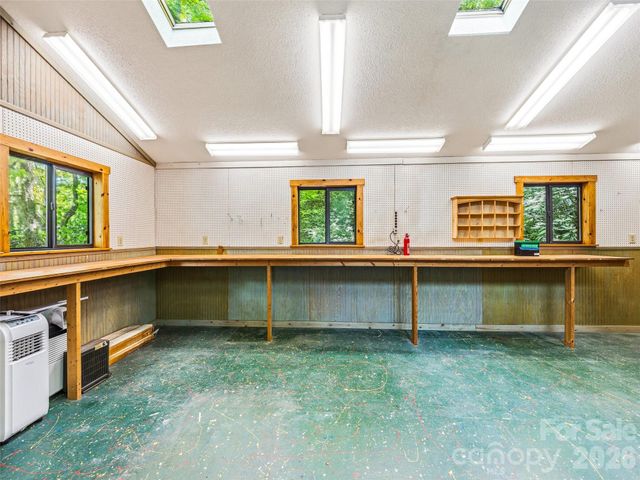33 Southerland Road, Pisgah Forest, NC 28768