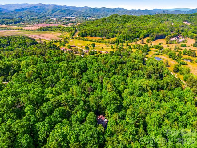 33 Southerland Road, Pisgah Forest, NC 28768