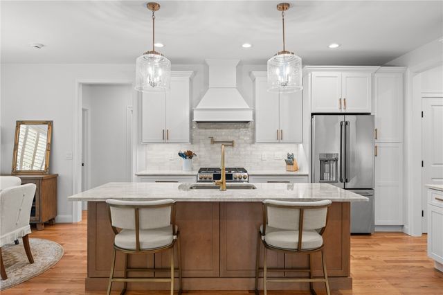 124 Oak Street, South Kingstown, RI 02879
