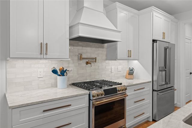 124 Oak Street, South Kingstown, RI 02879
