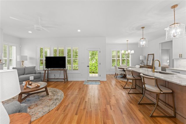124 Oak Street, South Kingstown, RI 02879