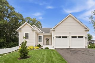 124 Oak Street, South Kingstown, RI 02879