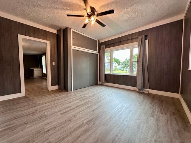 704 W 7th Street, Sterling, IL 61081