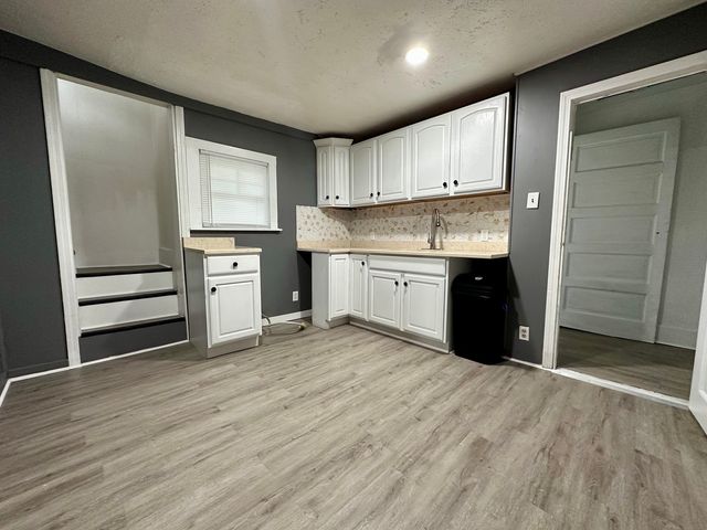 704 W 7th Street, Sterling, IL 61081