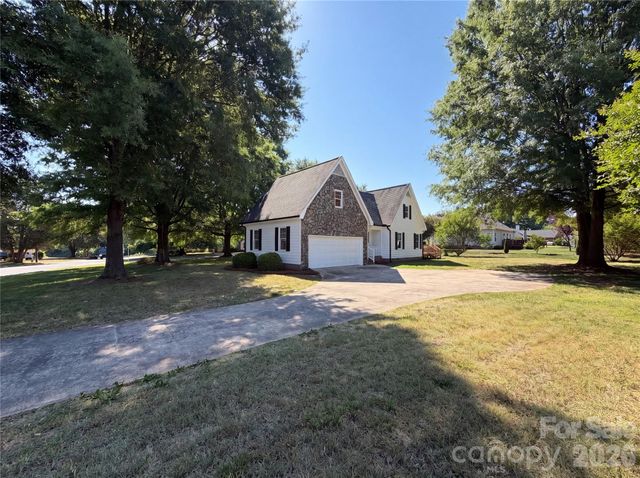 103 Hampshire Court, Salisbury, NC 28144