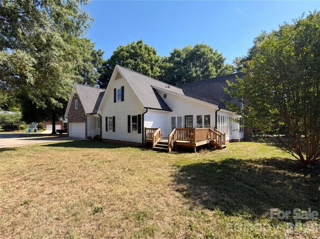 103 Hampshire Court, Salisbury, NC 28144