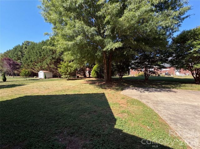 103 Hampshire Court, Salisbury, NC 28144