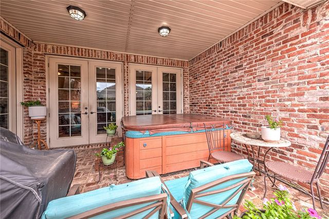 3450 Pasofino Loop, Springdale, AR 72764