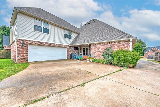 3450 Pasofino Loop, Springdale, AR 72764