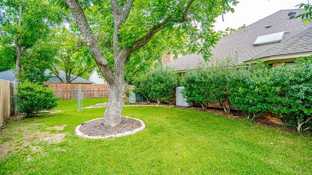 8902 Pleasant Hill Drive, Granbury, TX 76049