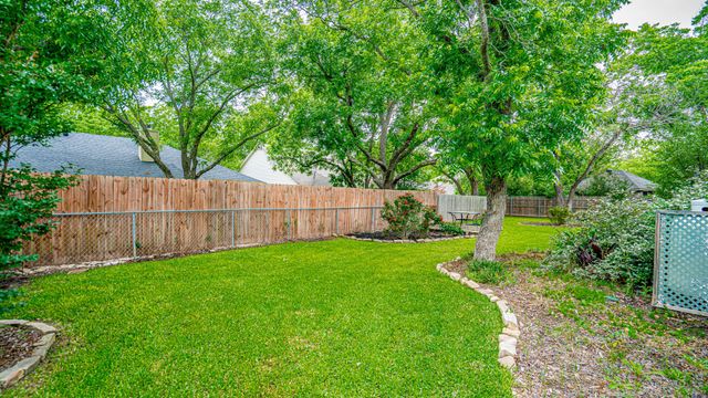 8902 Pleasant Hill Drive, Granbury, TX 76049