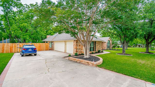 8902 Pleasant Hill Drive, Granbury, TX 76049