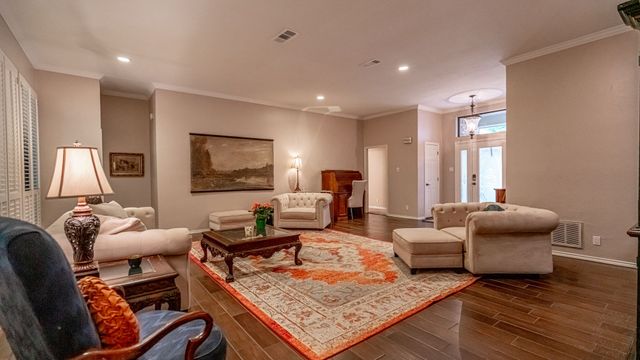 8902 Pleasant Hill Drive, Granbury, TX 76049
