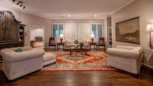 8902 Pleasant Hill Drive, Granbury, TX 76049