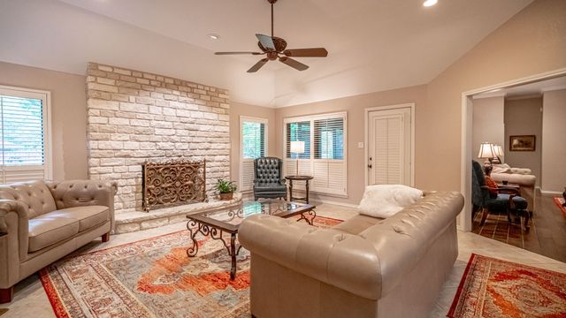 8902 Pleasant Hill Drive, Granbury, TX 76049