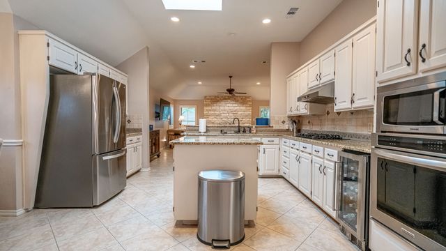 8902 Pleasant Hill Drive, Granbury, TX 76049