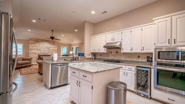 8902 Pleasant Hill Drive, Granbury, TX 76049