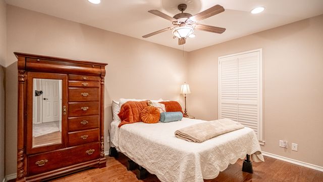 8902 Pleasant Hill Drive, Granbury, TX 76049