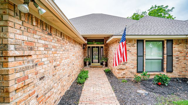 8902 Pleasant Hill Drive, Granbury, TX 76049