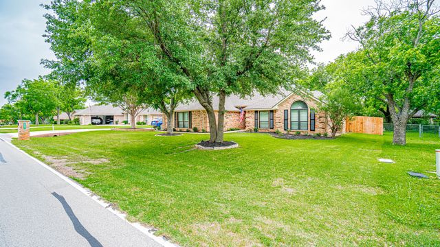 8902 Pleasant Hill Drive, Granbury, TX 76049