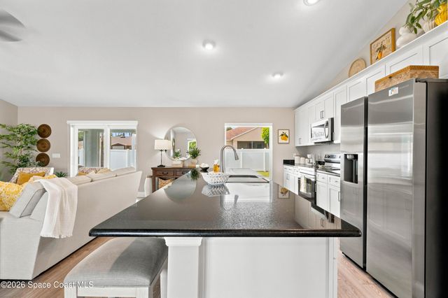 1224 Captiva Island Circle SW, Palm Bay, FL 32908