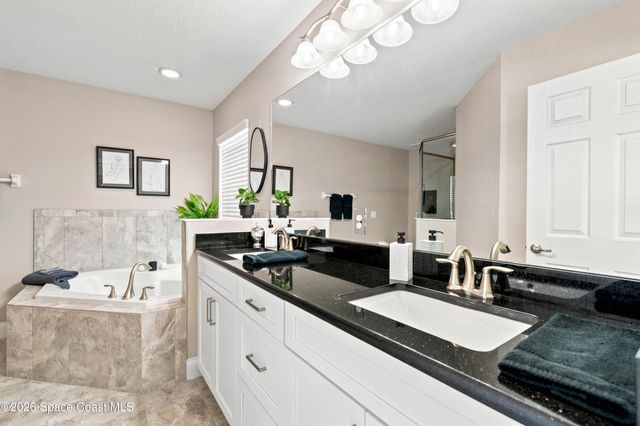 1224 Captiva Island Circle SW, Palm Bay, FL 32908