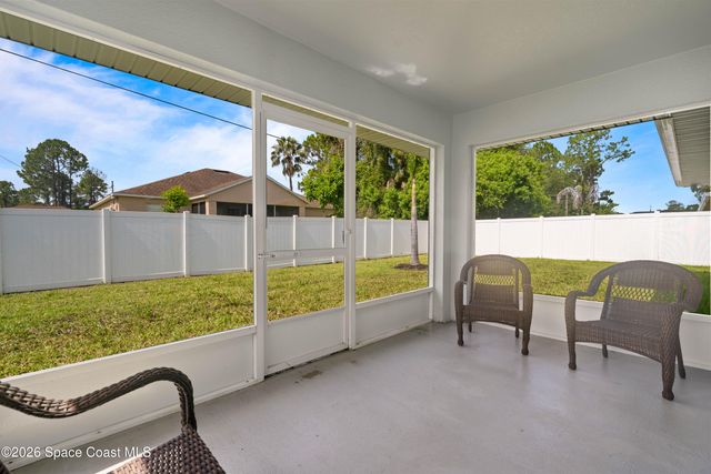 1224 Captiva Island Circle SW, Palm Bay, FL 32908