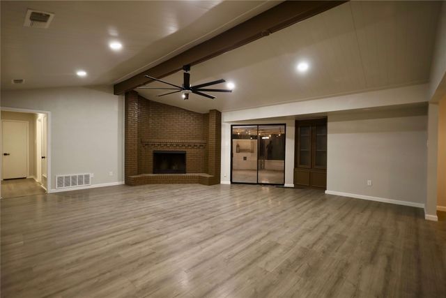 905 Pine Tree, Desoto, TX 75115