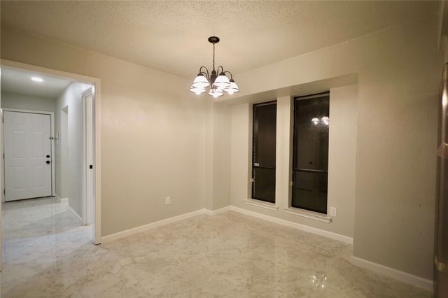 905 Pine Tree, Desoto, TX 75115