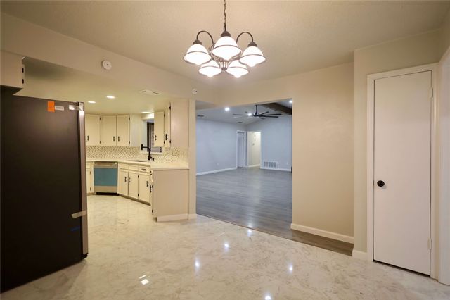 905 Pine Tree, Desoto, TX 75115