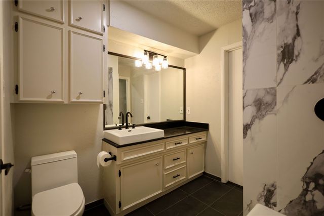 905 Pine Tree, Desoto, TX 75115