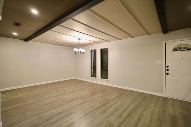 905 Pine Tree, Desoto, TX 75115