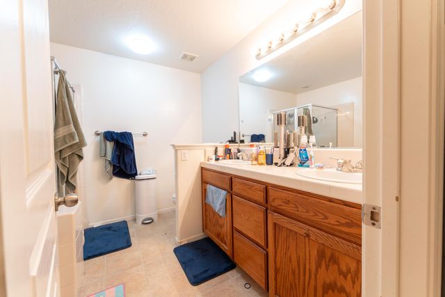 1914 Amarone Avenue, Tulare, CA 93274