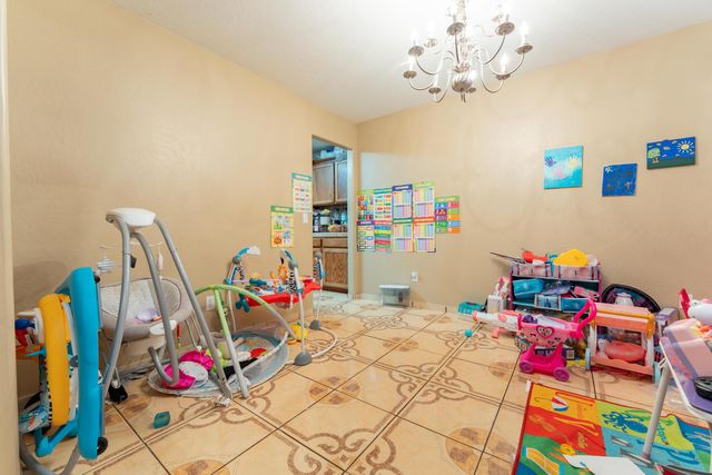 1914 Amarone Avenue, Tulare, CA 93274